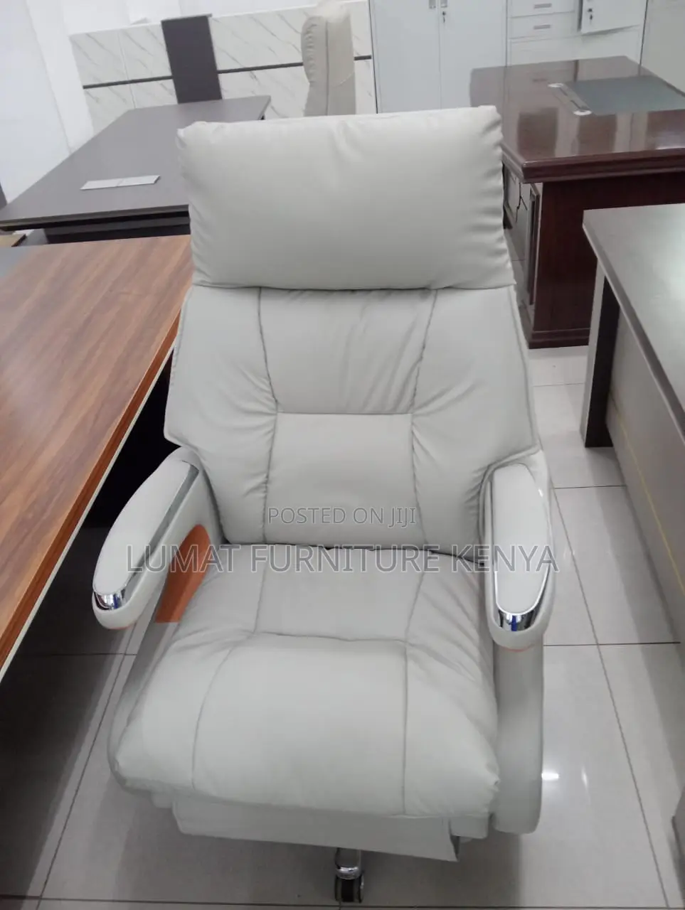 Executive Office Chair With Footrest