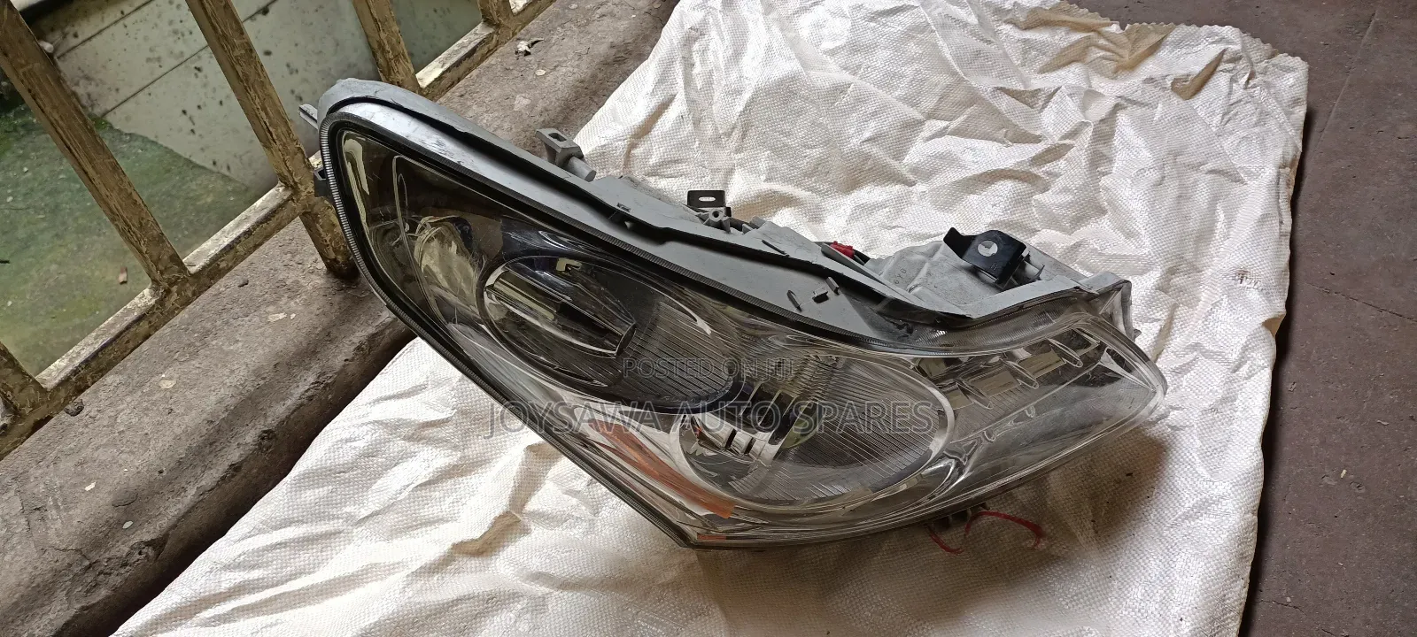 Nissan Skyline 2012 Xenon Headlight