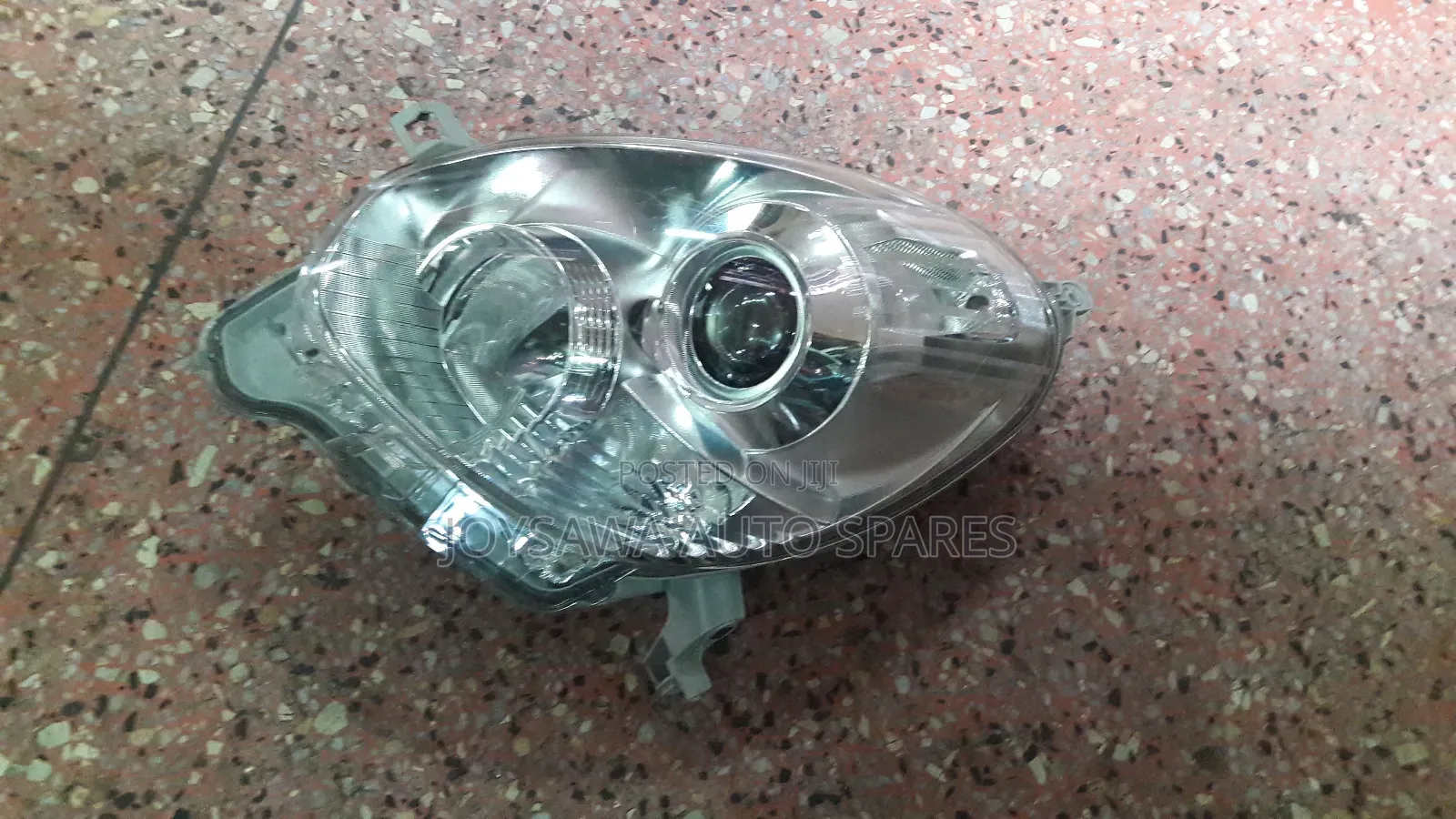 Toyota Passo 2010 Xenon Headlight