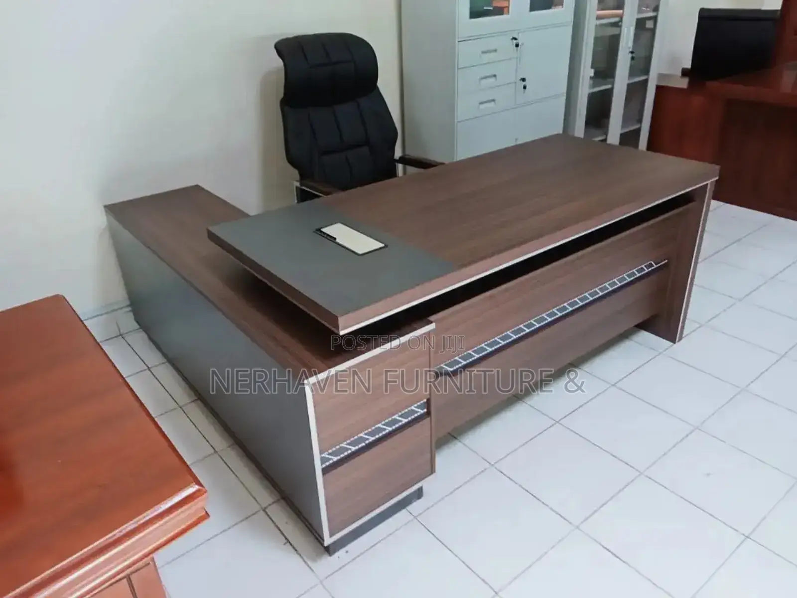 5. Wooden Executive Desk – Durable & Classy