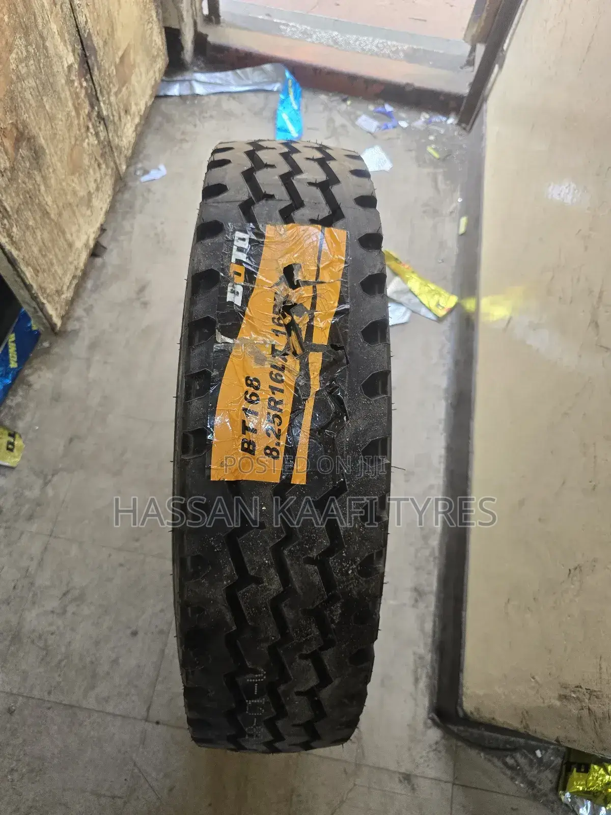825r16 Boto Tyre