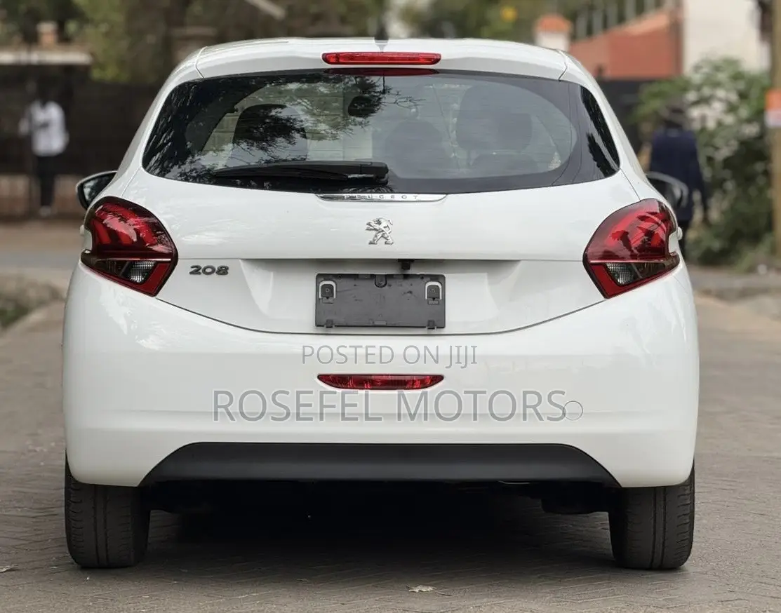 Peugeot 208 2018 White