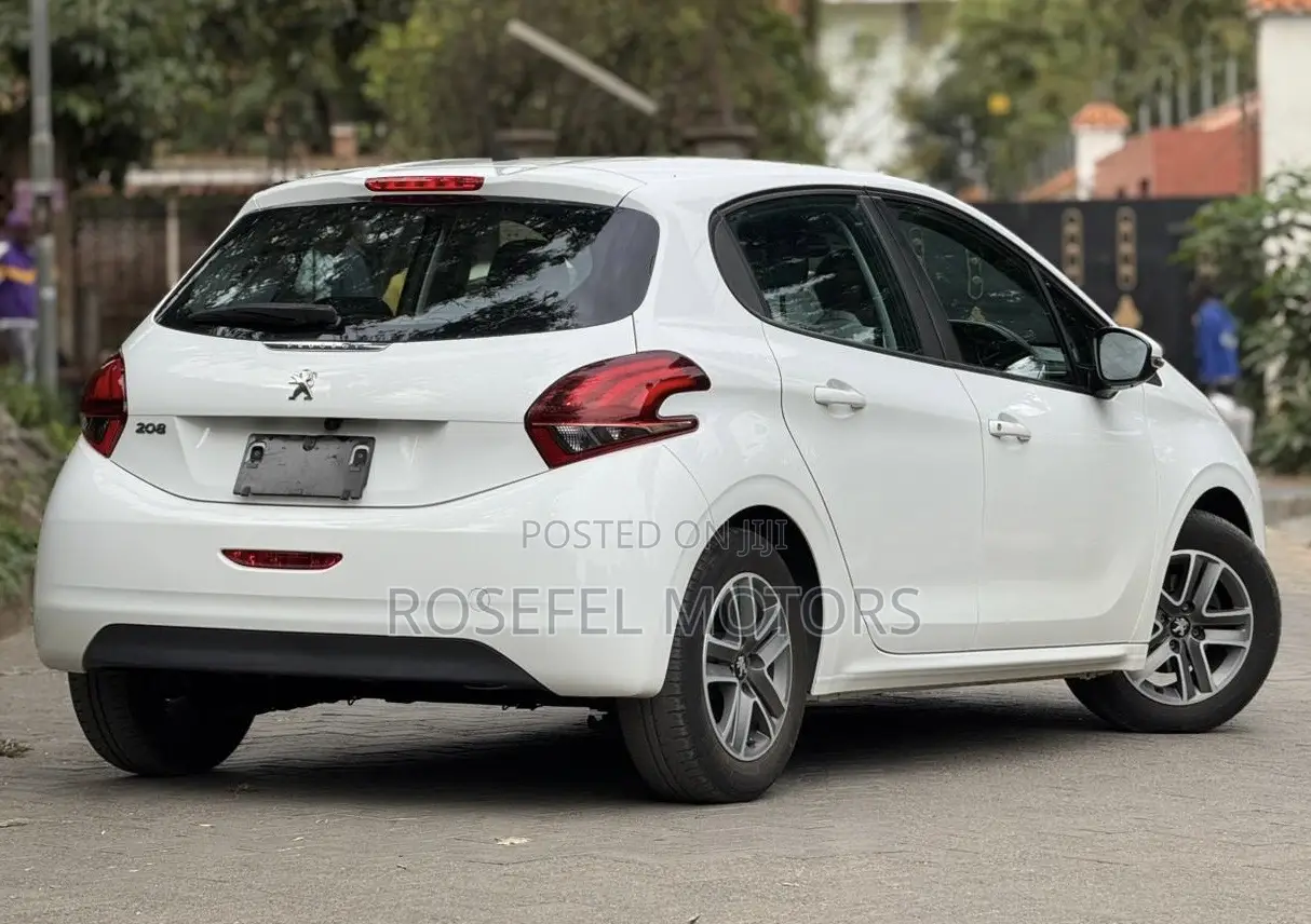 Peugeot 208 2018 White