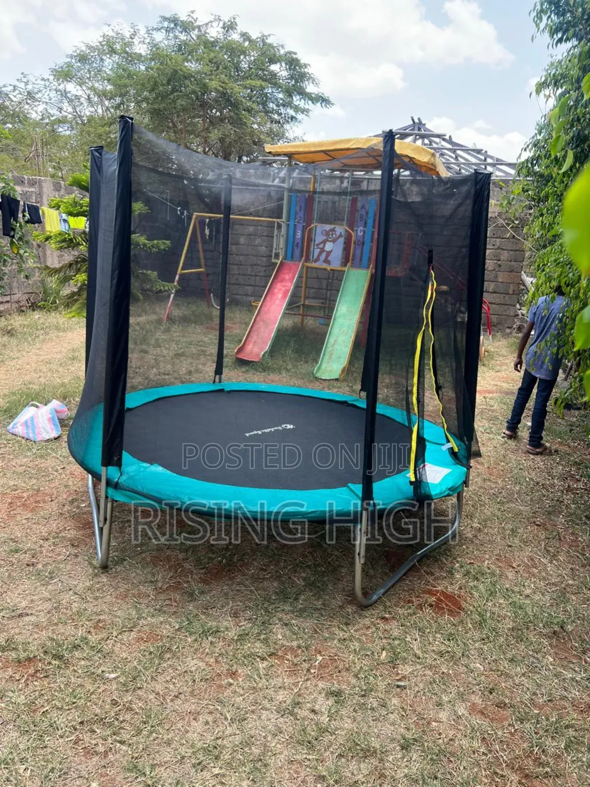 Heavy-Duty 8ft Outdoor Trampoline