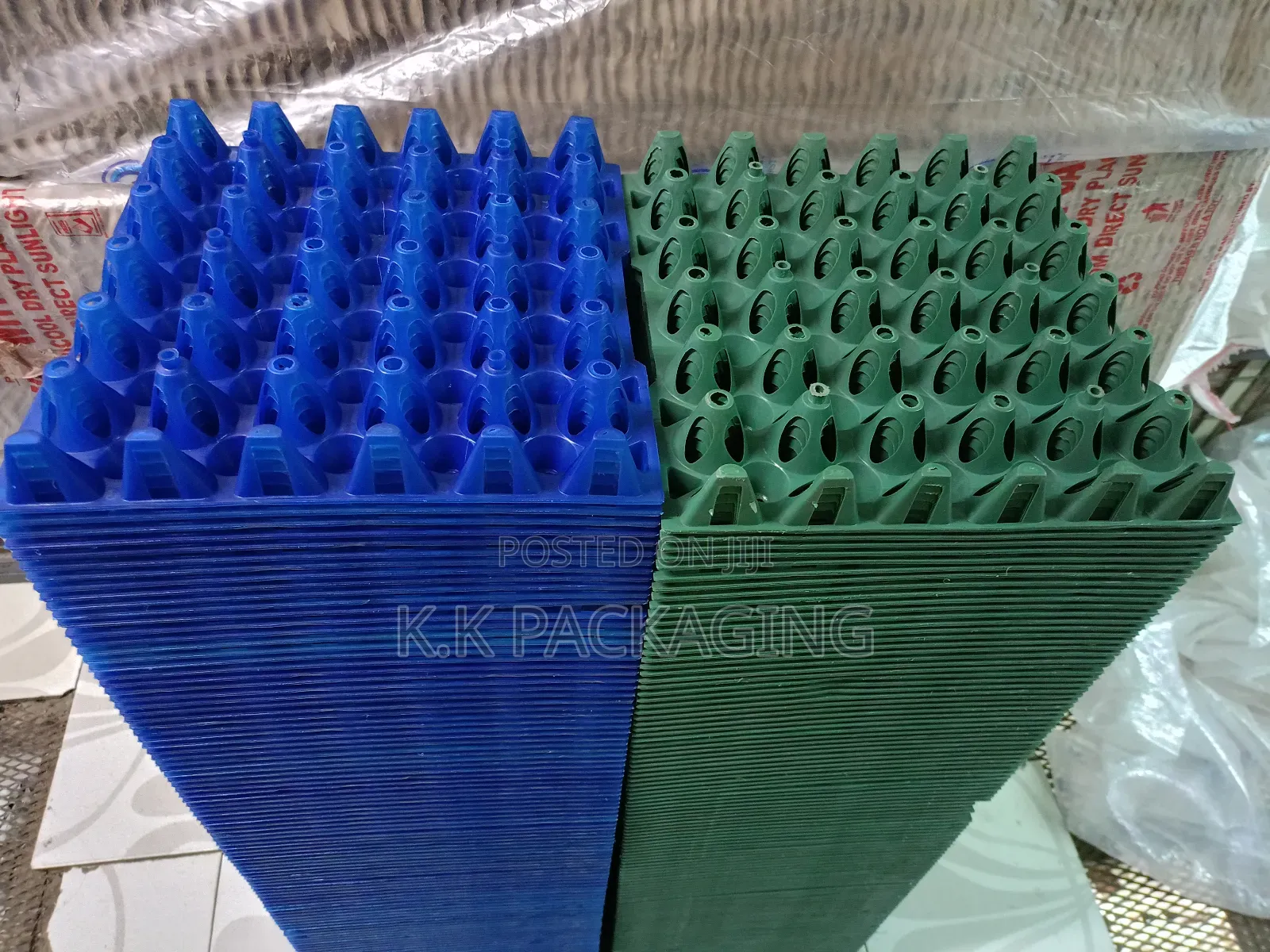 New Plastic Trays (30pcs )