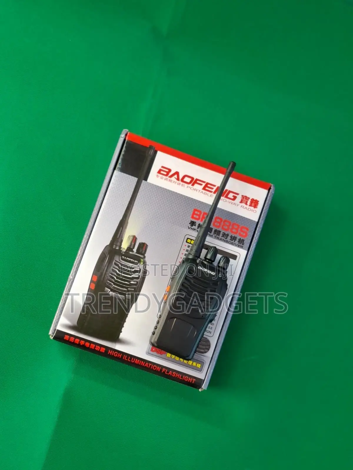 Baofeng B888s 16-Channel Walkie Talkie With Led Flashlight