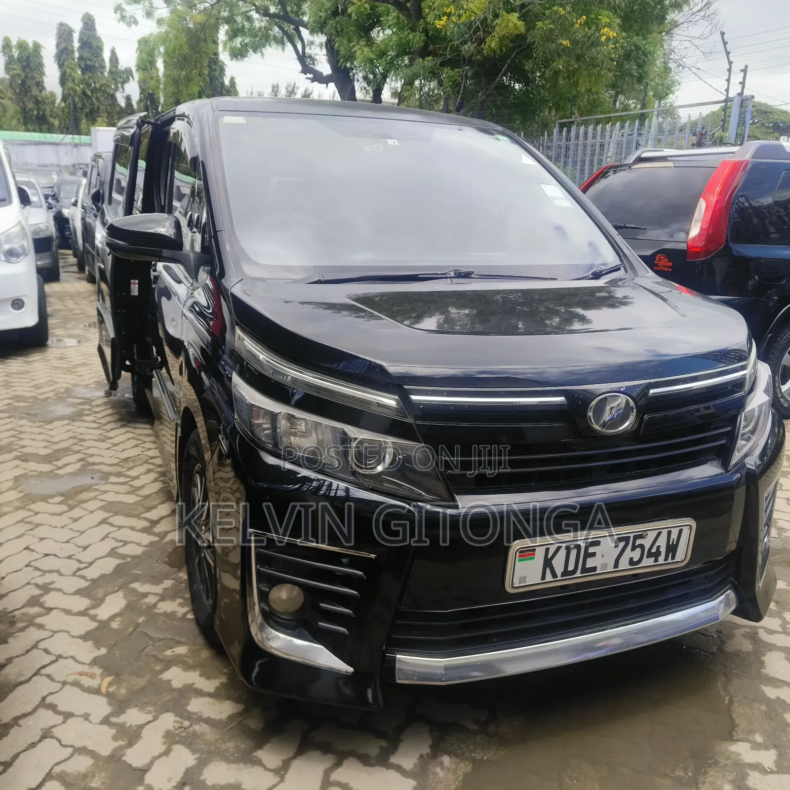 Toyota Voxy SV Premium 2014 Black