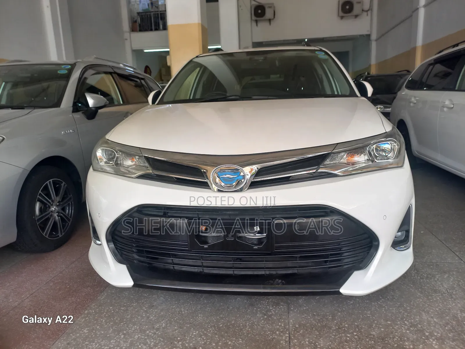 Toyota Corolla Fielder 1.5 Hybrid FWD 2019 White