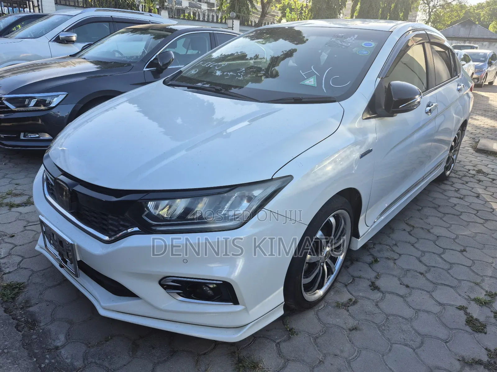 Honda Grace 2018 White