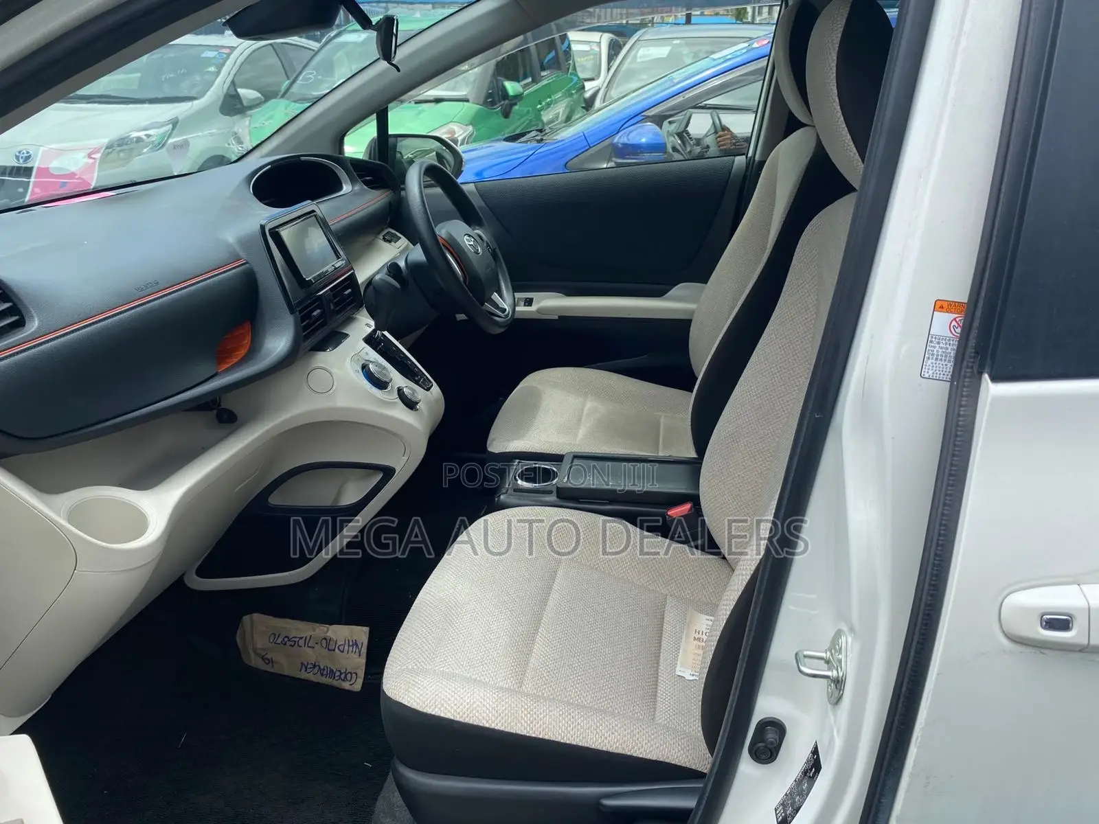 Toyota Sienta 2018 White