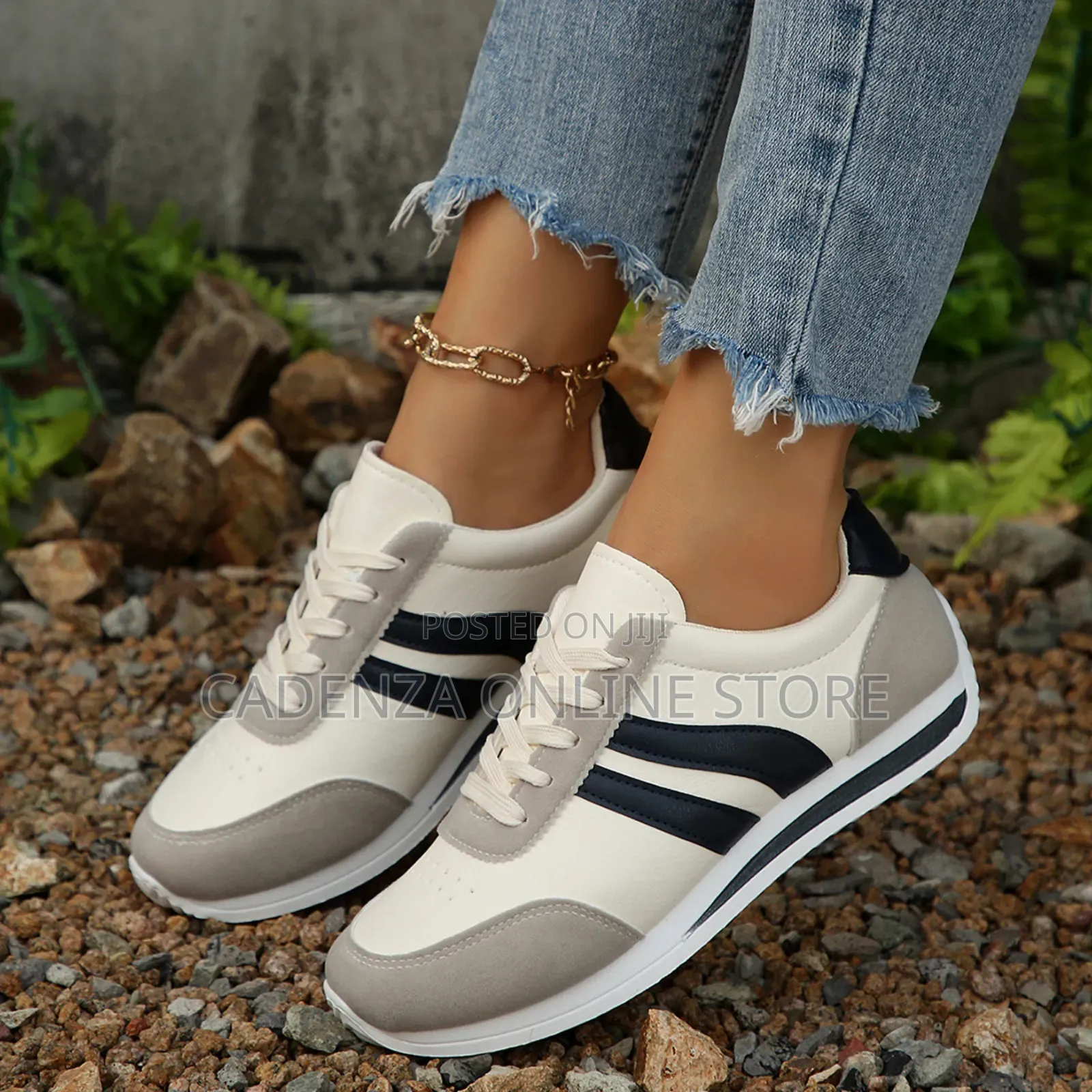 *Classic Sneakers *
*Quality *
*Size 38- 43*