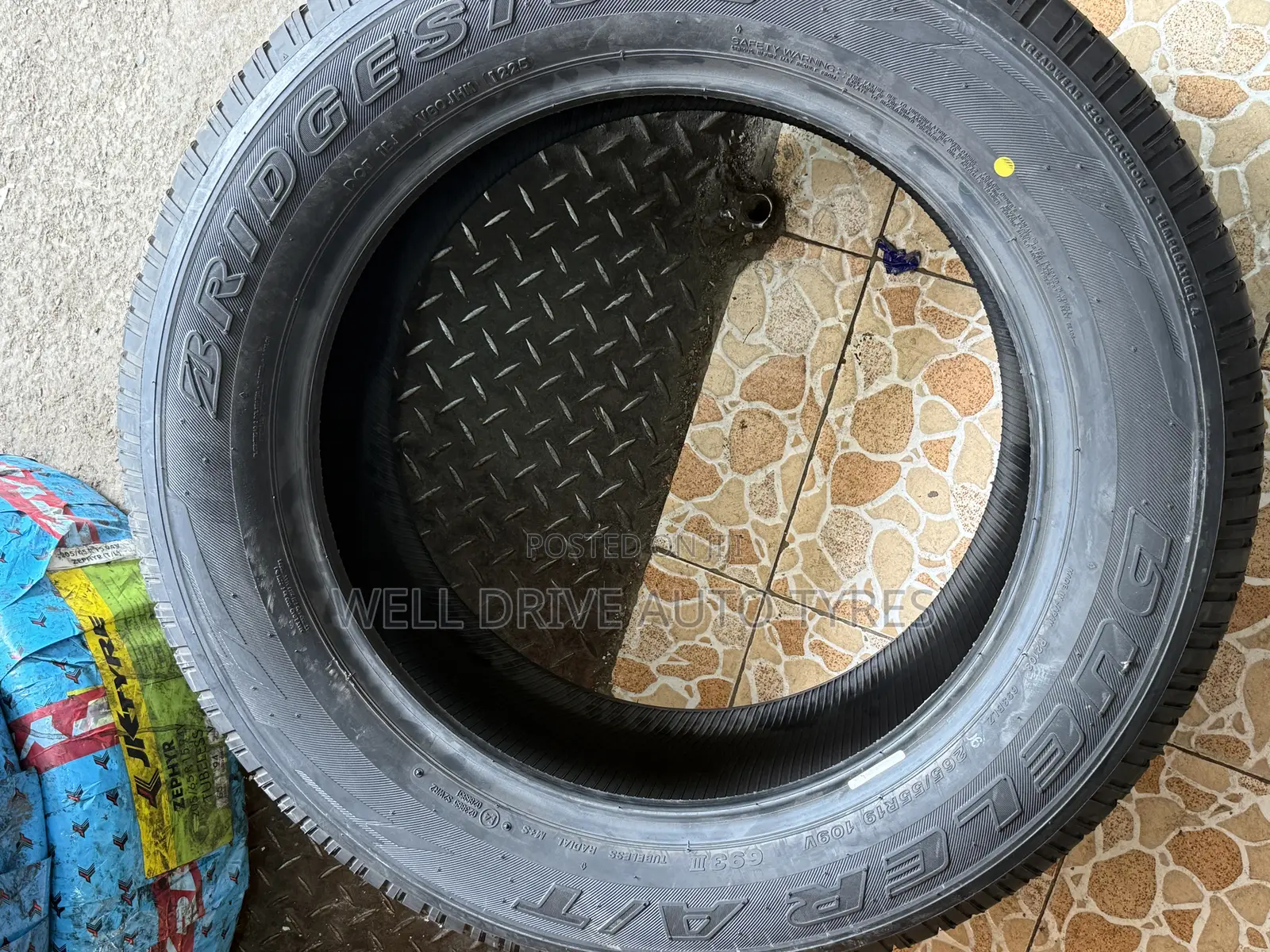 265/55r19 Bridgestone Dueler a/T Made in Japan