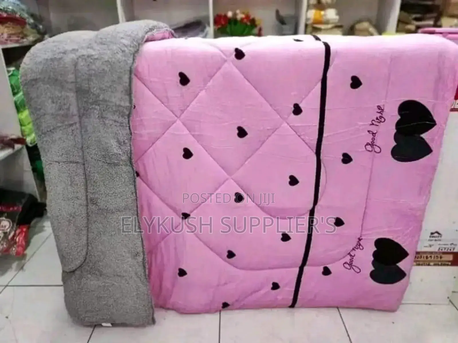 * Single Warm Woolen Duvets (1pc)*
 ~ Size; *(4*6/5*6)