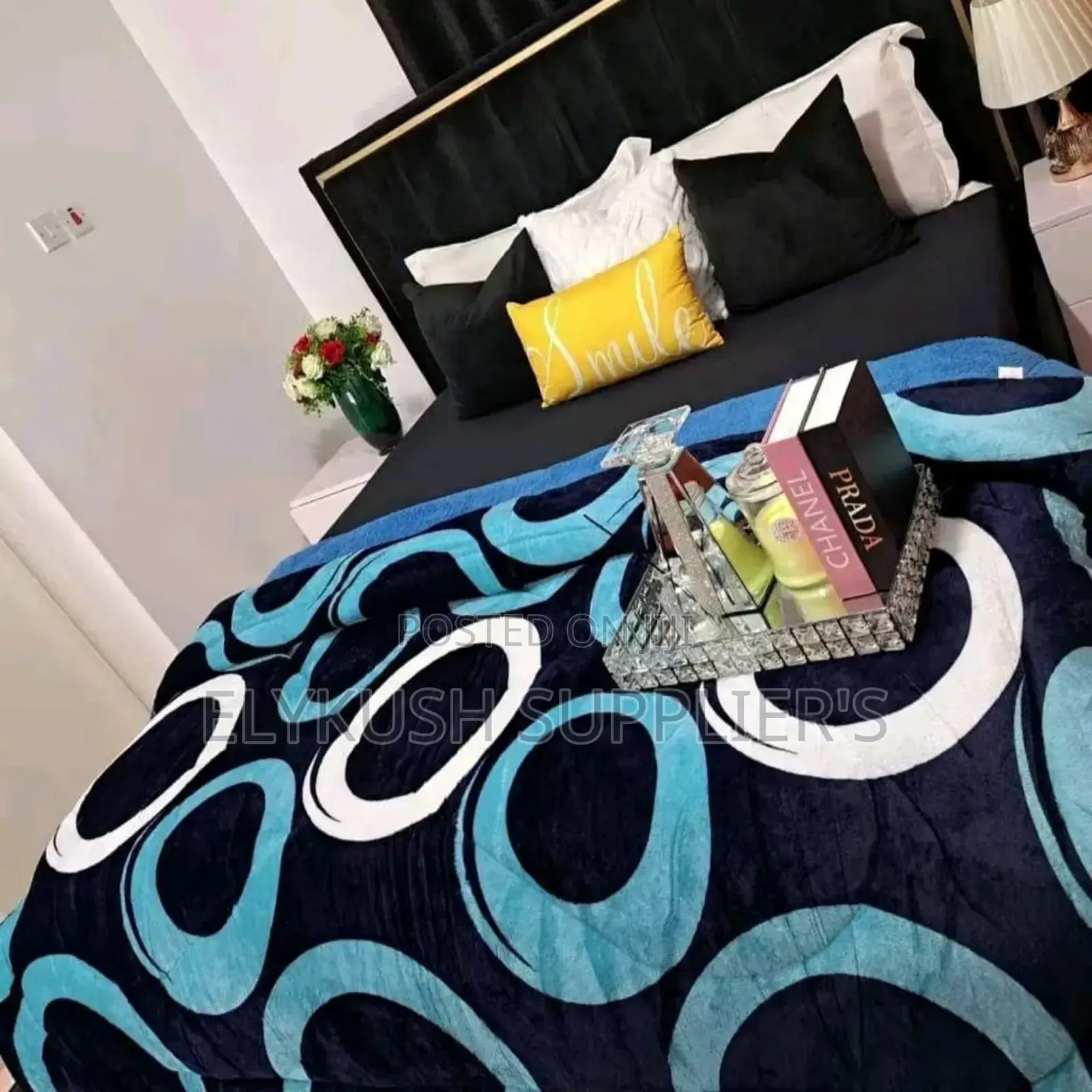 * Single Warm Woolen Duvets (1pc)*
 ~ Size; *(4*6/5*6)