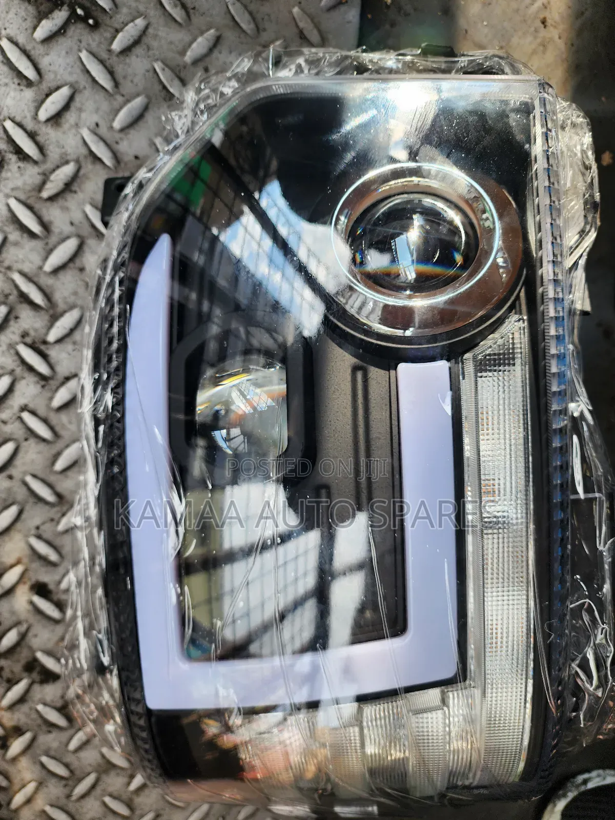 Aftermarket Headlights for Toyota Hiace 7l/9l