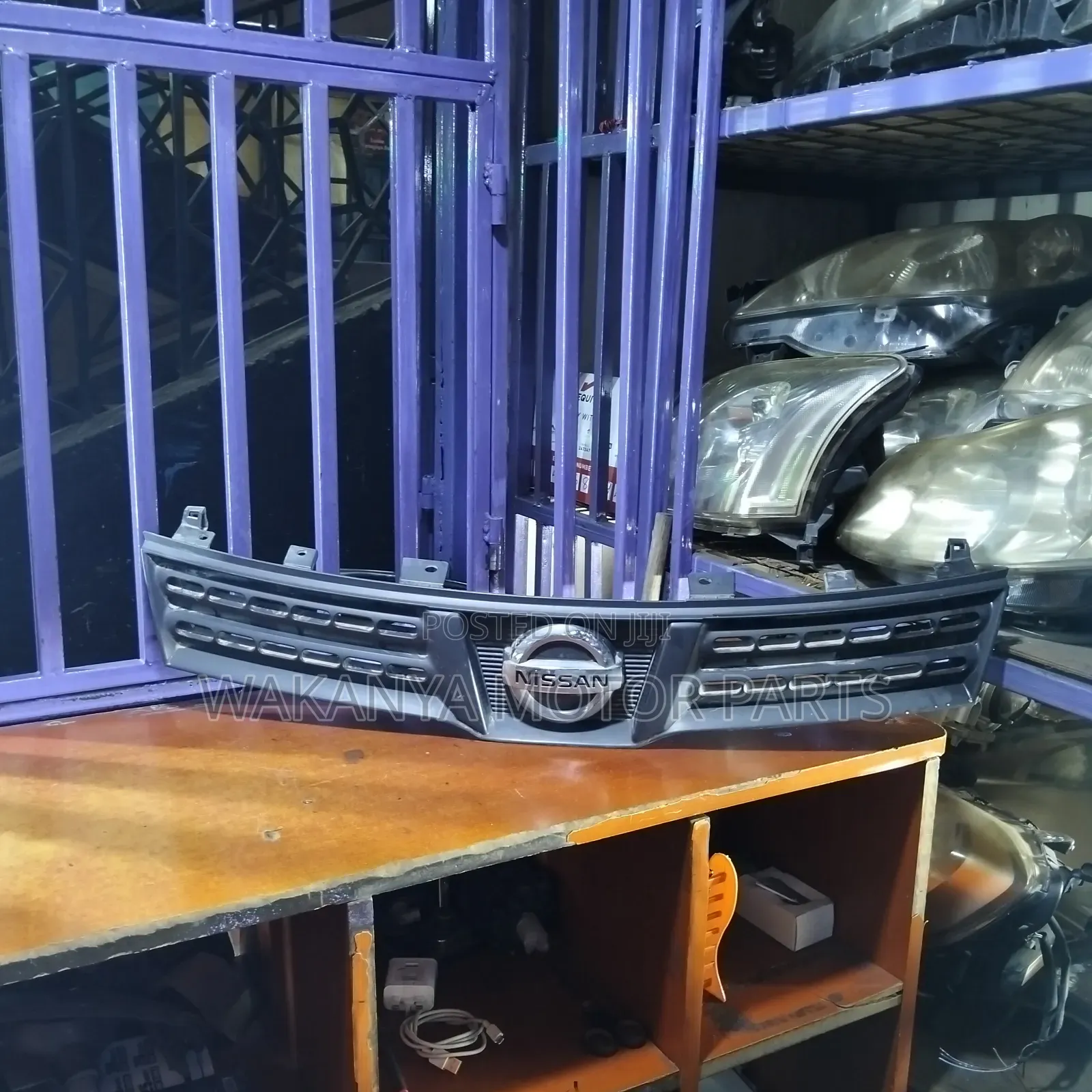 Nissan Wingroad Y12 Grille, Clean Ex Japan Motor Parts