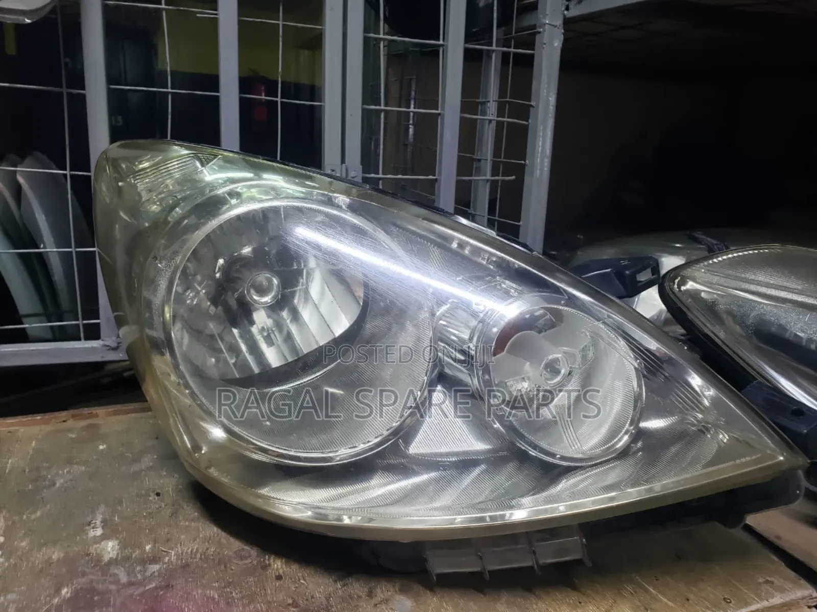 Nissan Note 2008 Headlight