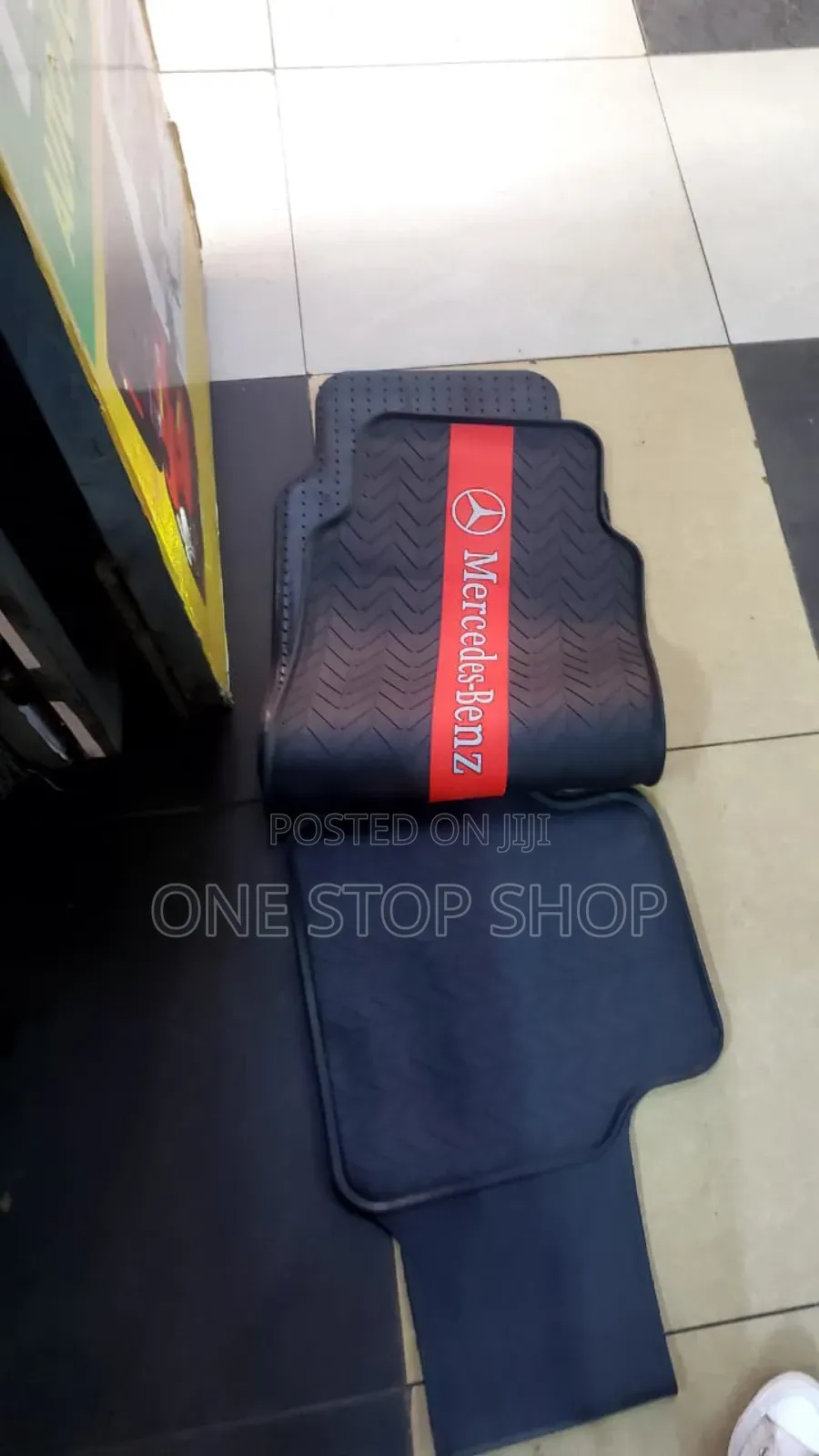 2pc Front Branded Mercedes Mats With Rear 1pc Conjoined Mat