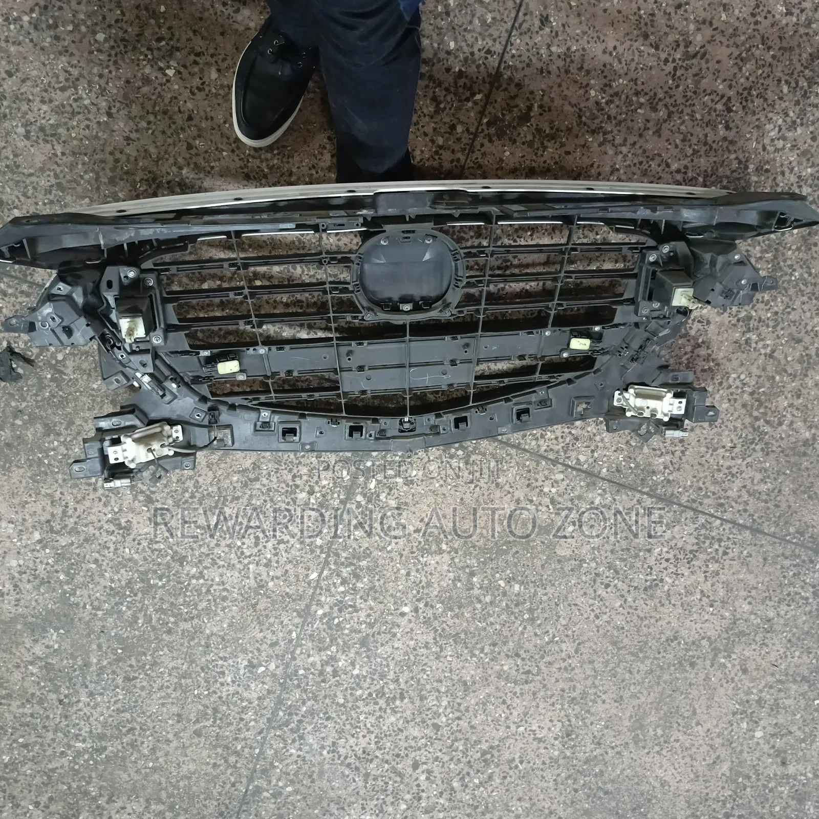 Mazda Axela 2018 Grille With Sensor