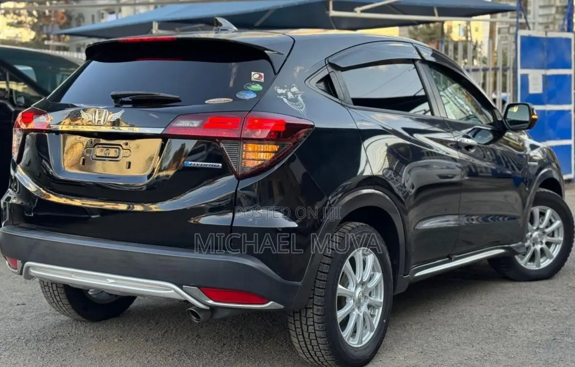 Honda Vezel 1.5 Hybrid 4WD 2018 Black