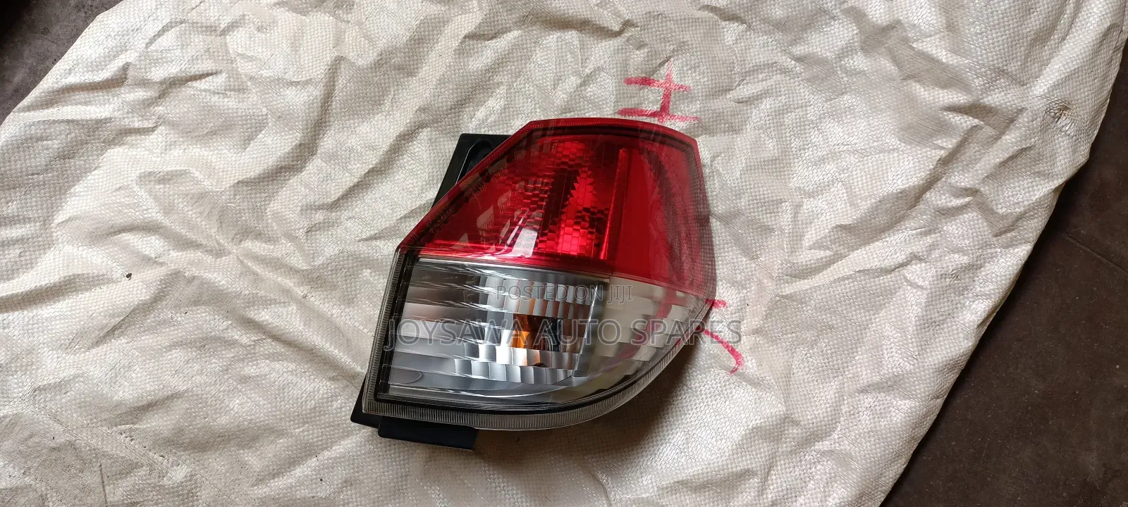 Suzuki Solio 2012 Taillight