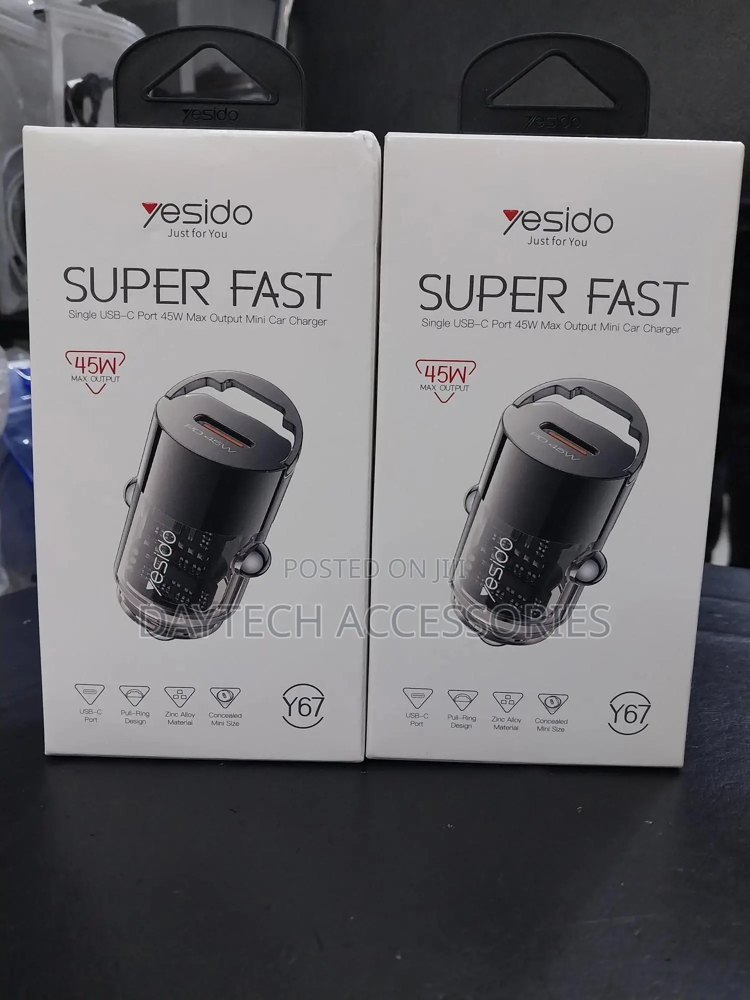 Yesido Y67 Pd45w Single Usb-C Zinc Alloy Mini Car Charger.