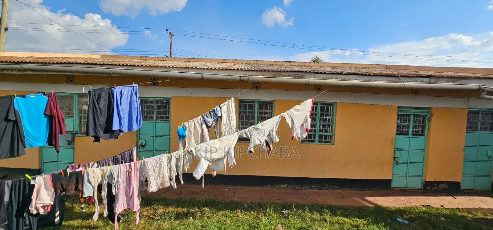 14bdrm Duplex in Roadblock, Huruma for sale