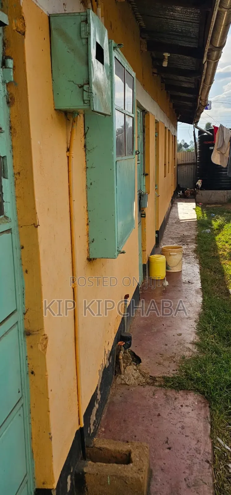 14bdrm Duplex in Roadblock, Huruma for sale