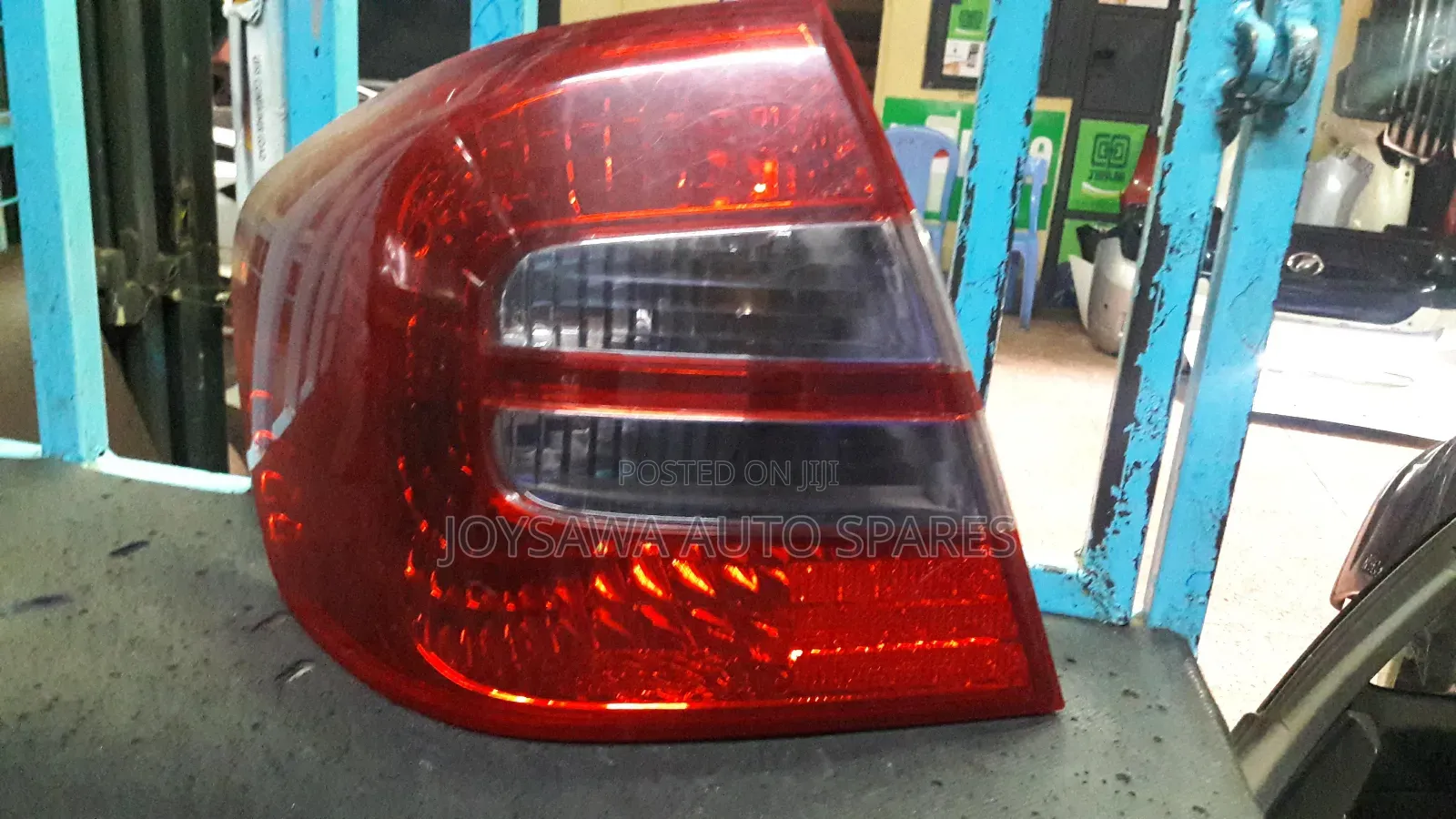 Toyota Premio 2005(240) Taillight