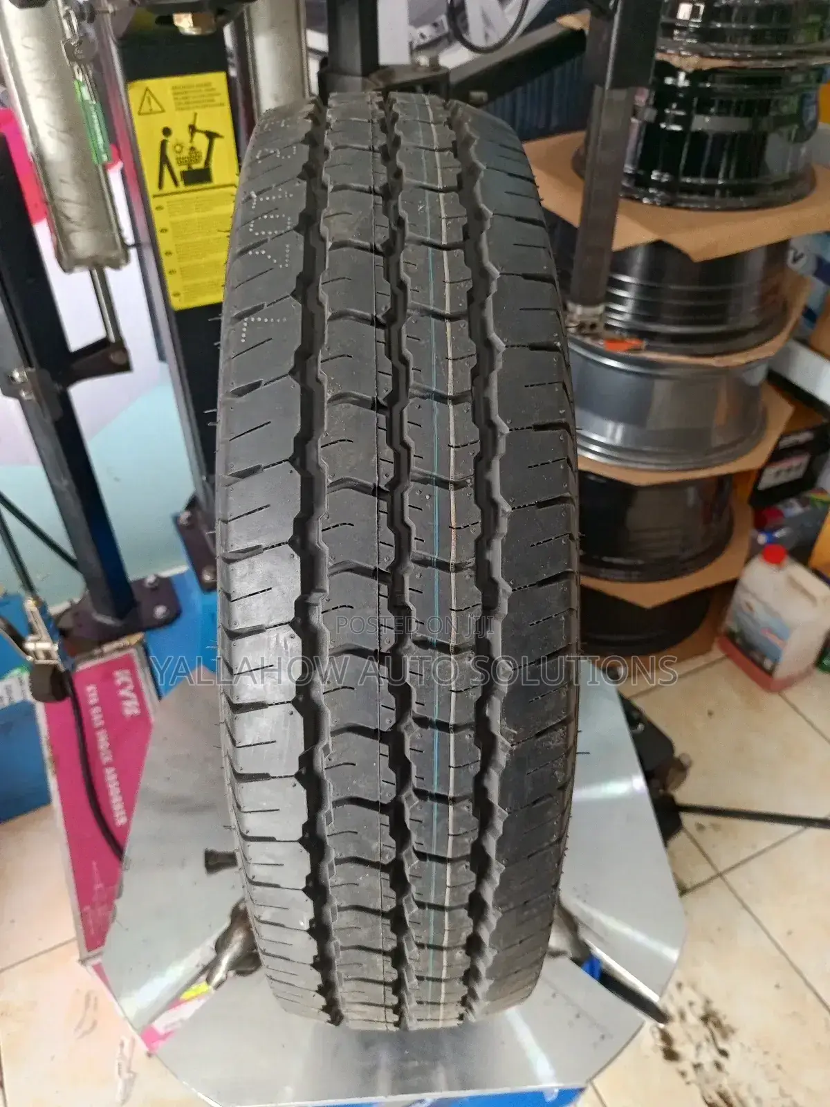 195r15c Mazzini 8 Ply Tyres | Heavy-Duty Performance | Tyre Xperts