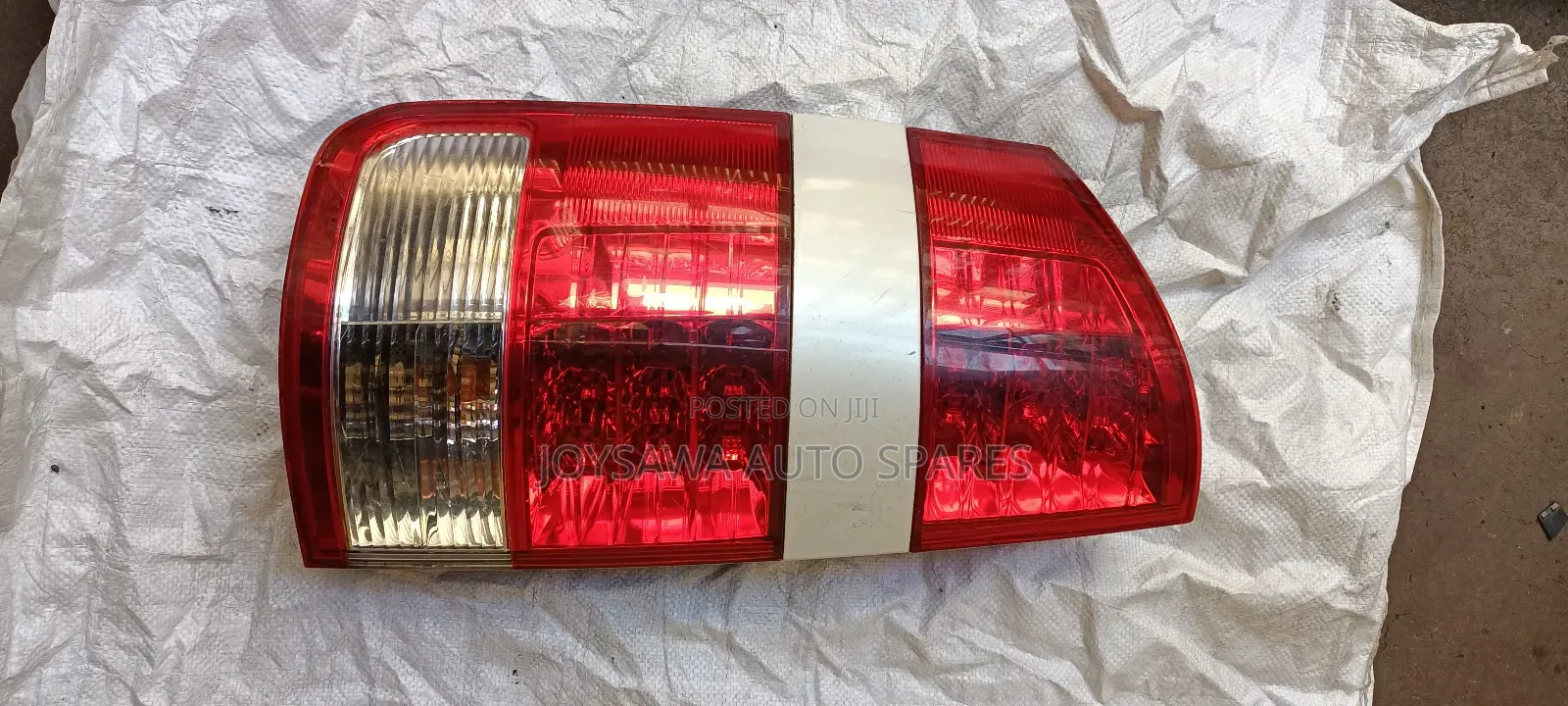 Toyota Noah 2005 Taillight
