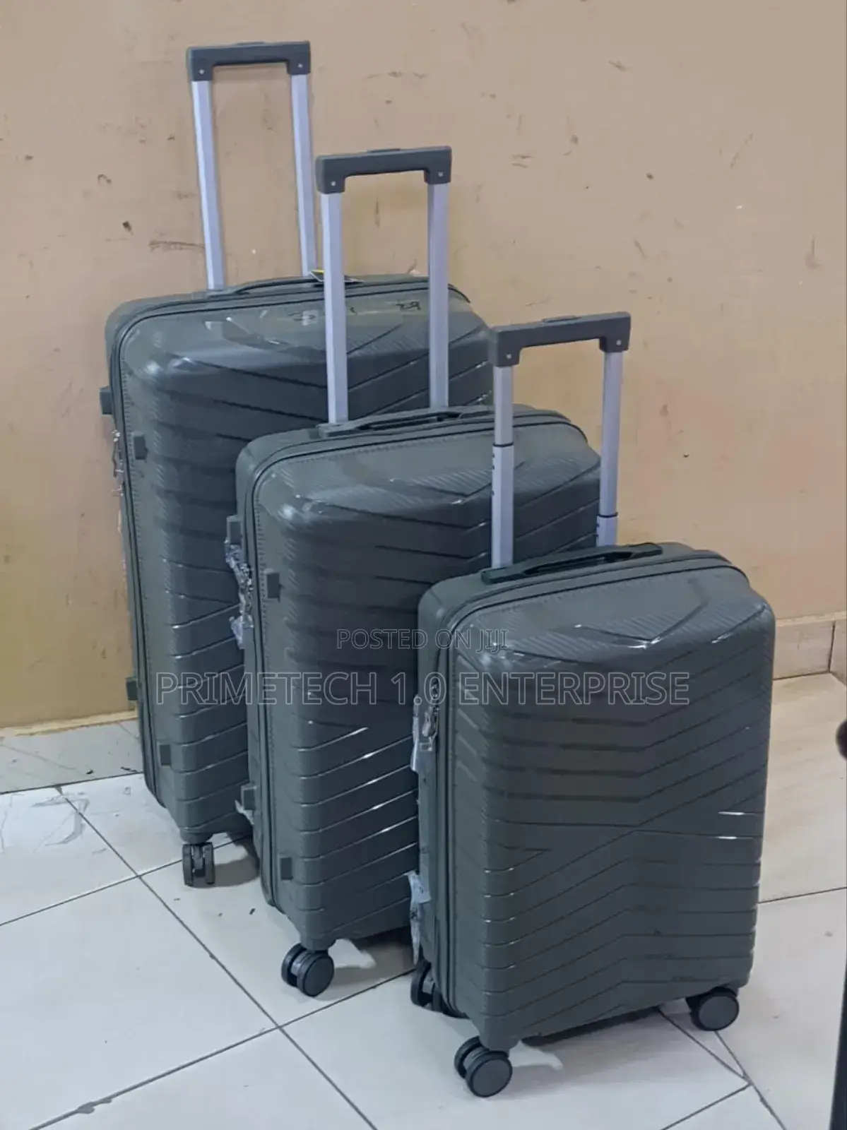 3 in 1 Unbreakable Rubber Suit Cases