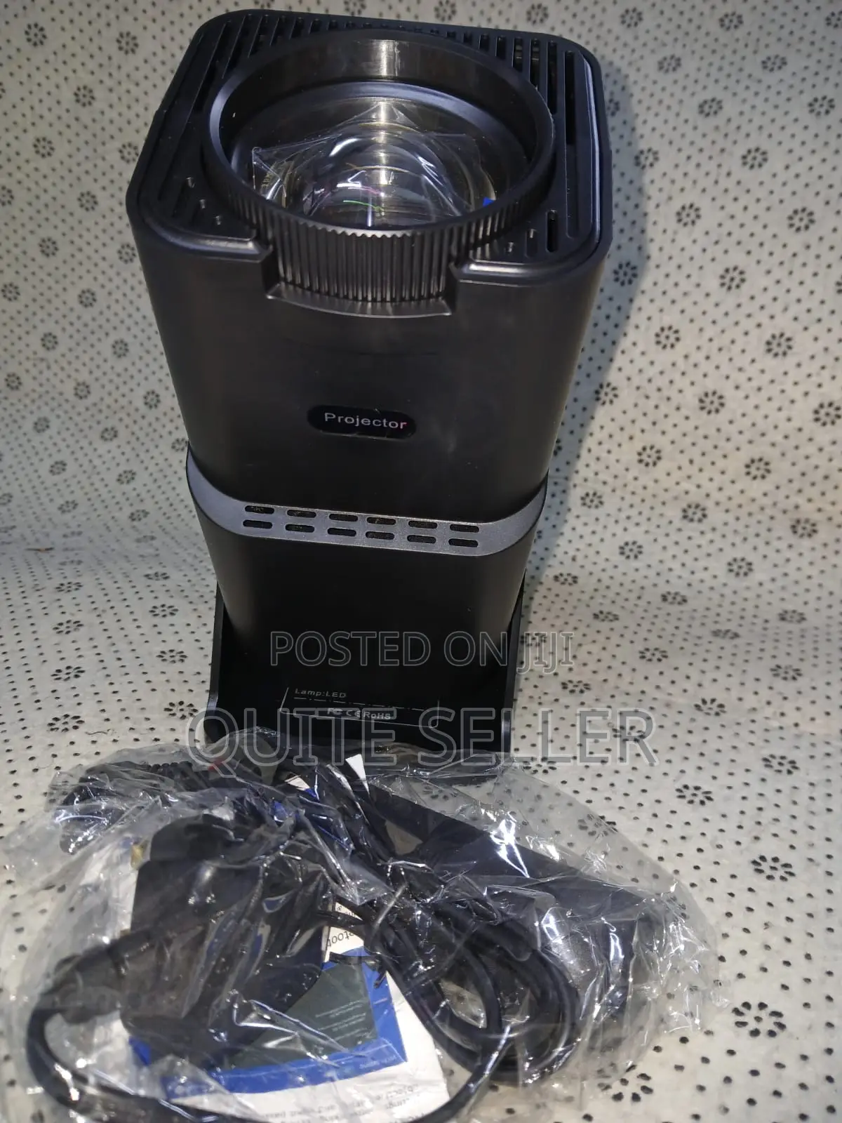Wifi Hy320 Android 13 Portable Every Where With Projection of 1-10m
