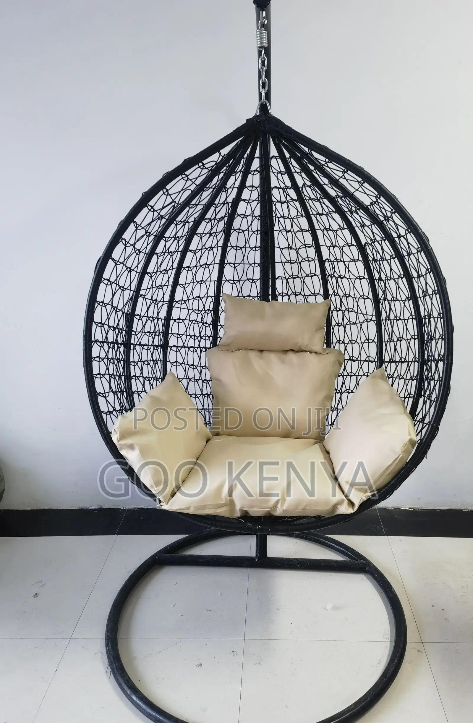 Home Chair; Luxury Patio Rattan Swinging Egg Chair for Garden Use