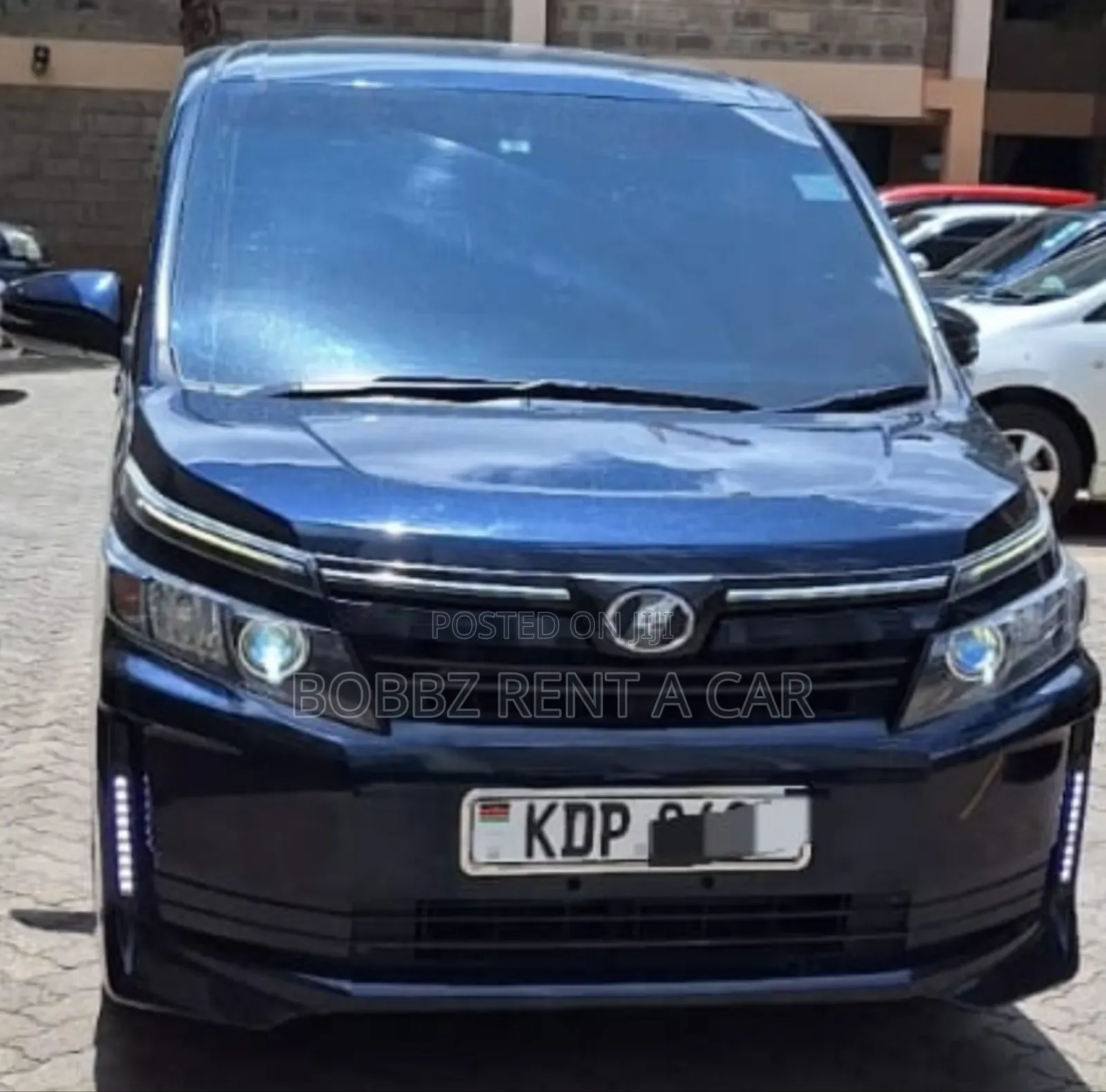 Toyota Noah Newshape Available for Rental