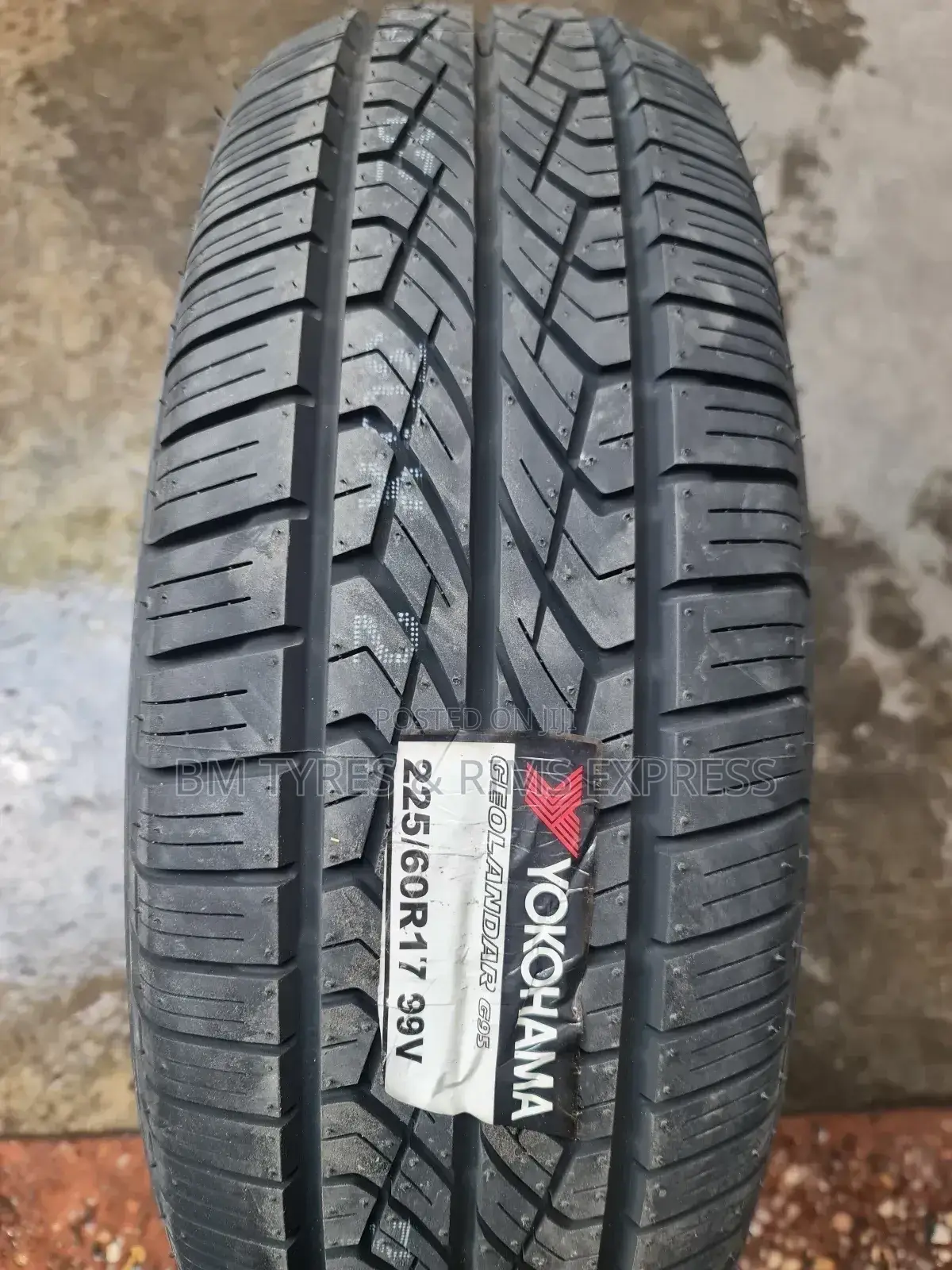225 /60 R17 Yokohama Tyres(Geolandar G 95).Japan