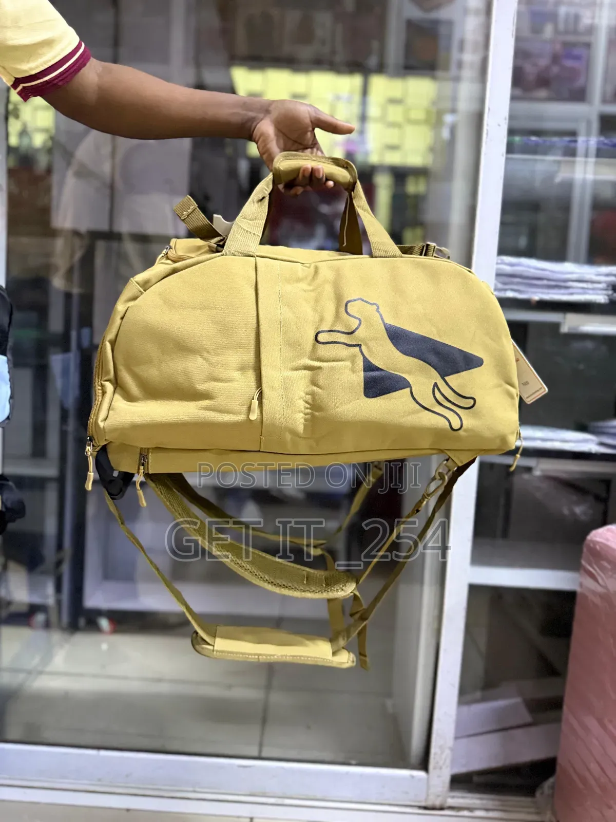 New Inn🔥🔥Sleek & Spacious Duffel  Travel Bags 
✅Dimensions 50×25×23c