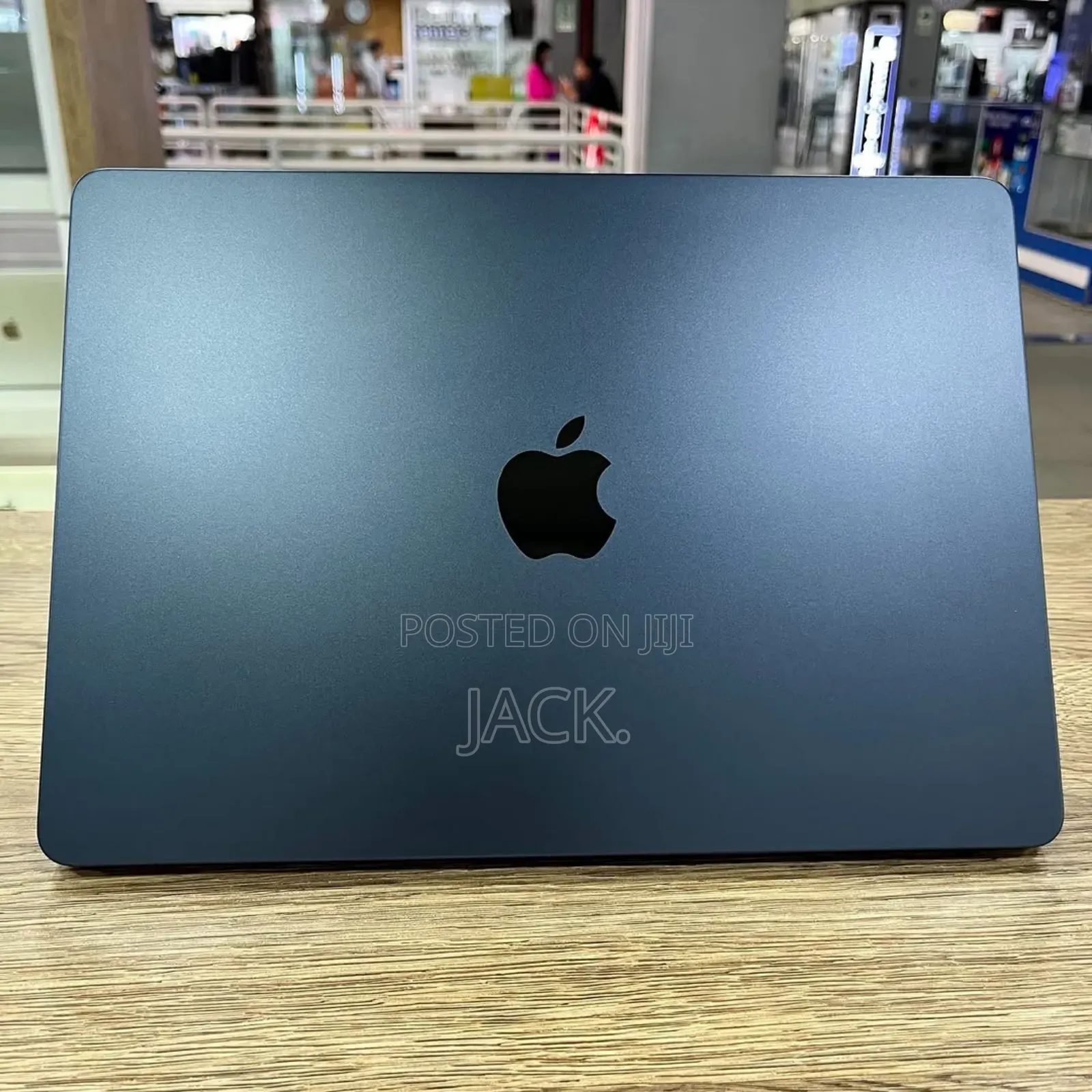 Laptop Apple MacBook Air 2024 M3 13-Inch 8GB Apple M3 SSD 512GB