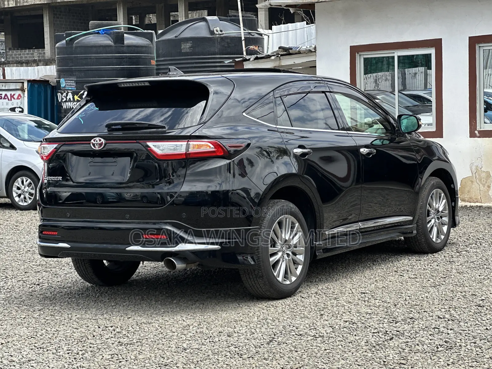 Toyota Harrier 2.0 2018 Black