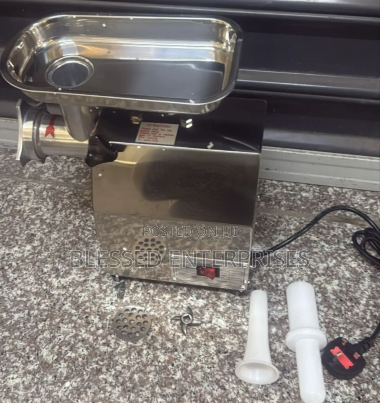 Quality Meat Mincer Chicken/M8 Meat Mincer Available