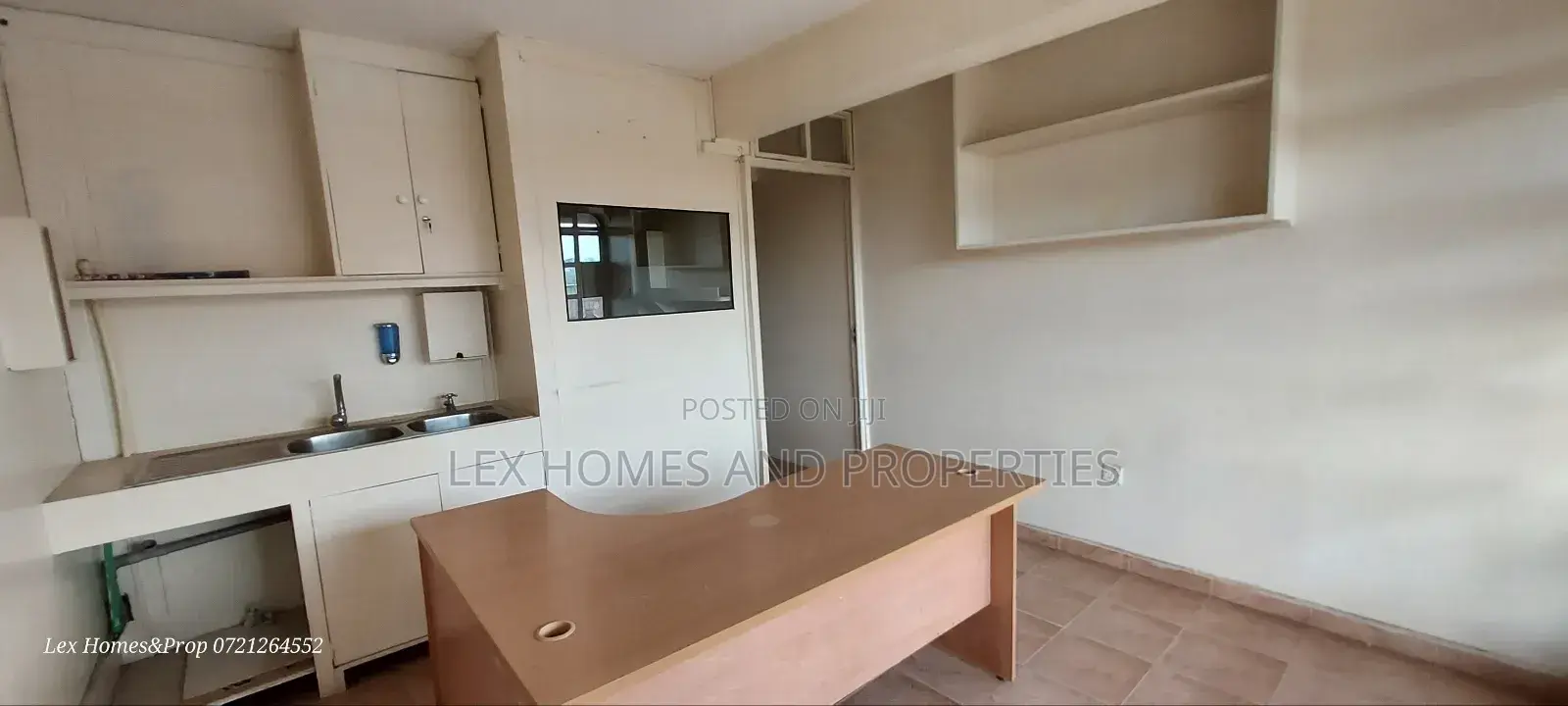 Office To Let Next To Road