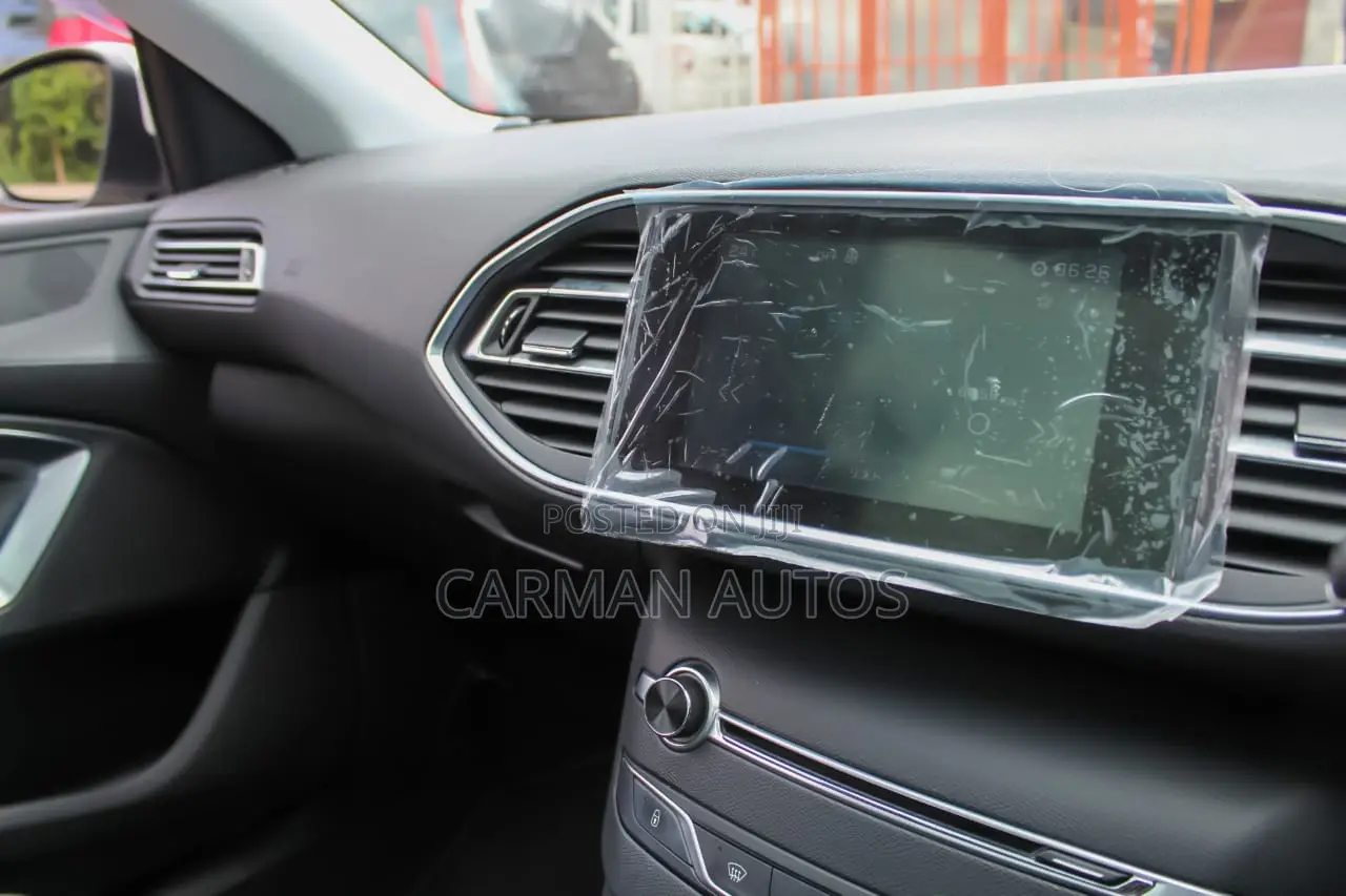 Peugeot 308 2018 White