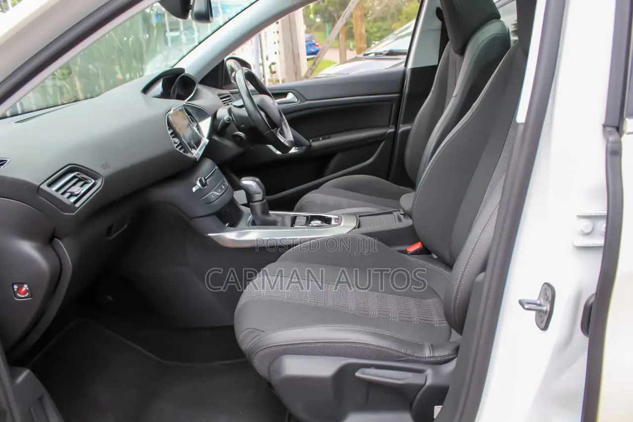 Peugeot 308 2018 White