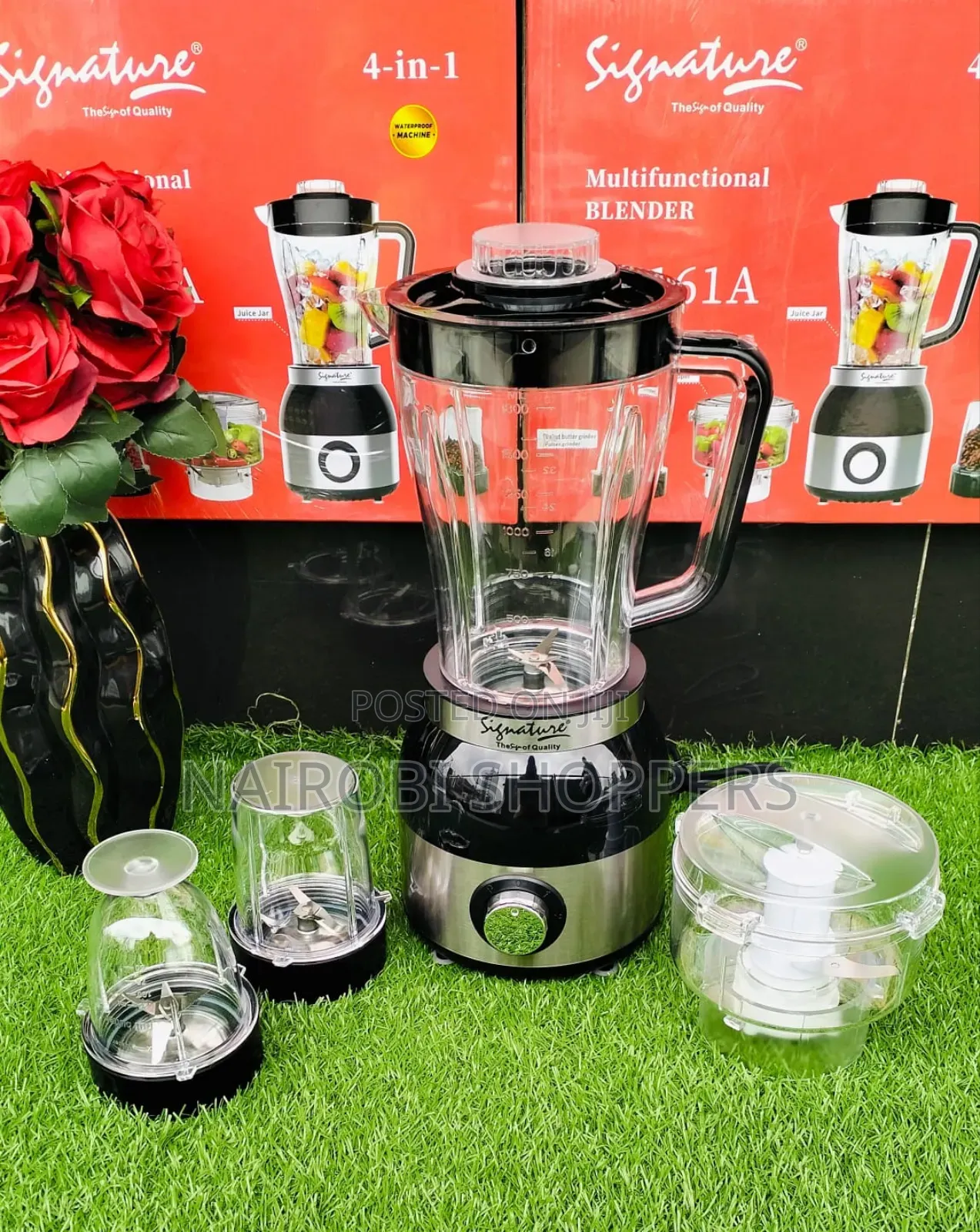 Signature Blender With a Food Chopper