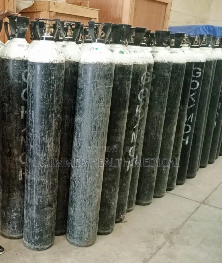Oxygen Cylinders 8.5m3 With Regulator And Key
