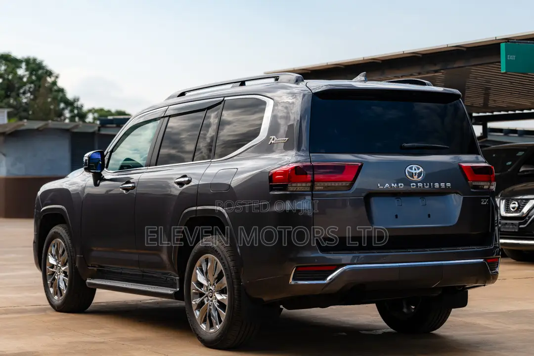 Toyota Land Cruiser 2023 Gray
