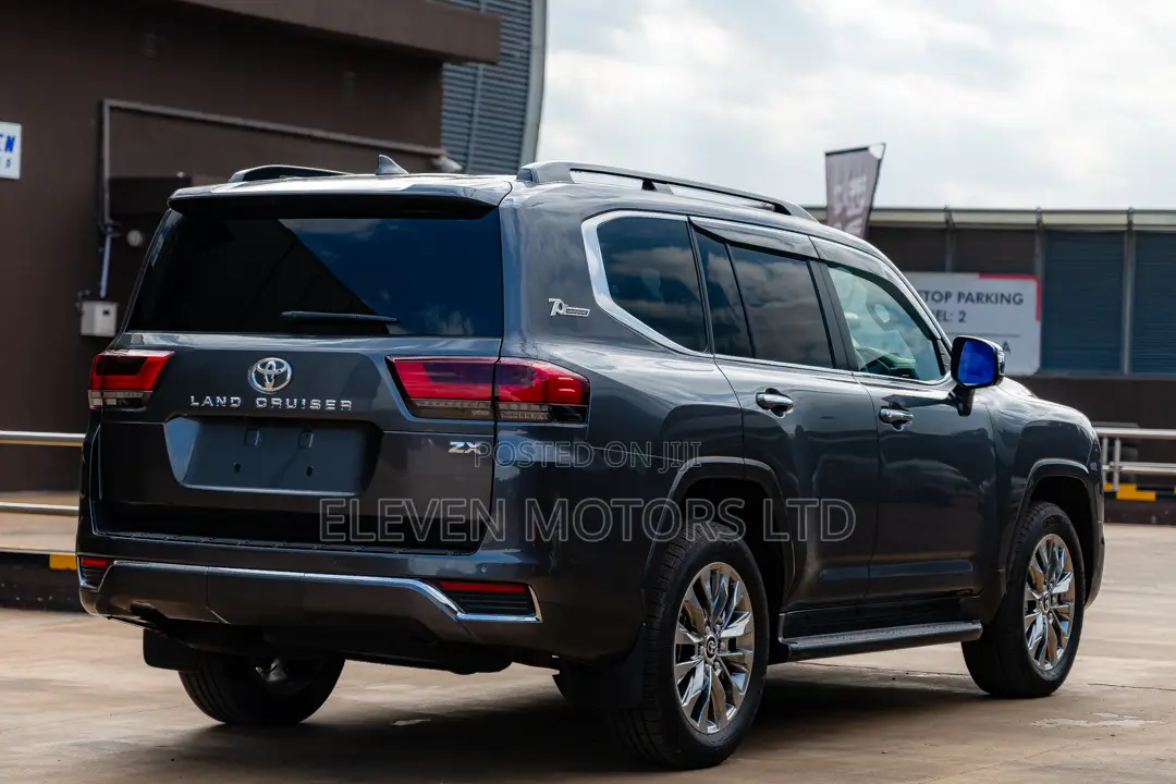 Toyota Land Cruiser 2023 Gray