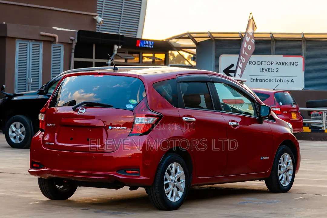 Nissan Note 2018 Red