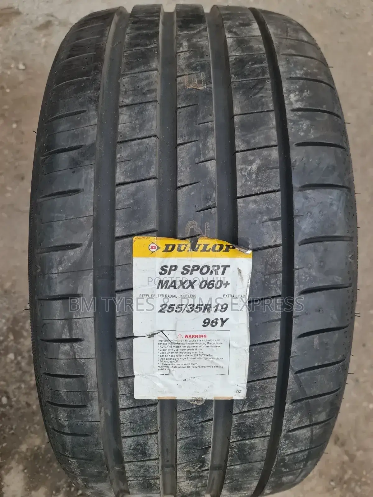 255 /35 R19 Dunlop