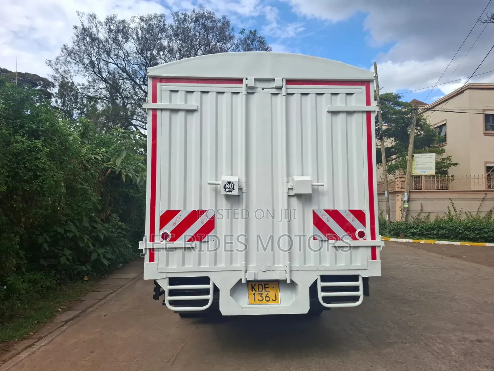 Isuzu NQR Local 2022